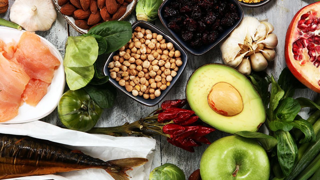 Checklist: Alimentación y vitaminas para mejorar las defensas de nuestro  cuerpo